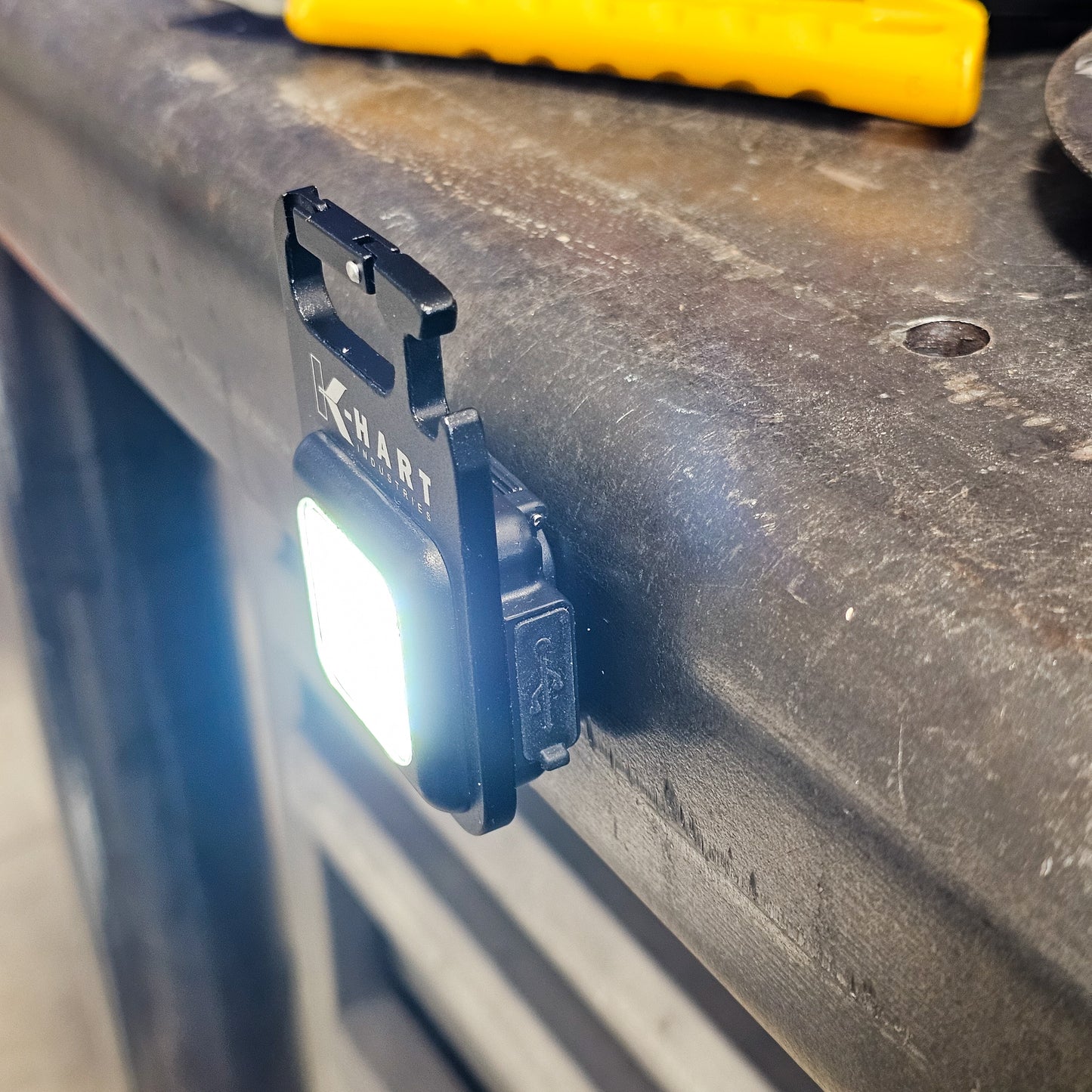 1000 Lumen USB-C Rechargeable Magnetic Work Light