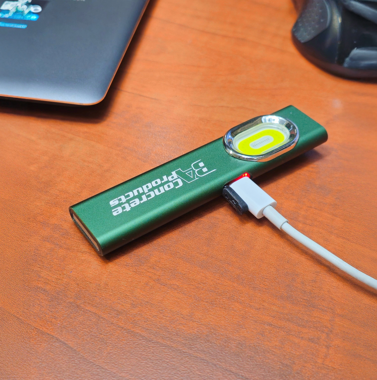 T8 700 Lumen LED USB-C Rechargeable Work Light